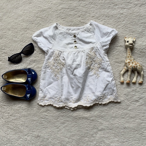 Oshkosh | White Embroidered Puff Sleeve Blouse | 18 Months - Picture 14 of 14